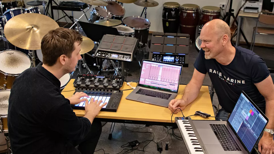 Puppe Westberg och Mattias Frisk vid Musikhögskolan under en lektion i EDI-metodik v